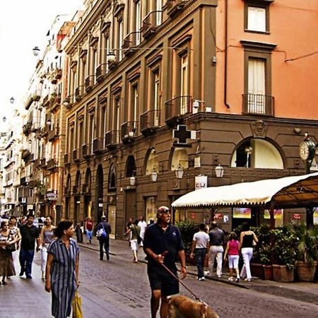 Casa Via Toledo. Centralissima E Vicina Al Porto Lägenhet Neapel Exteriör bild