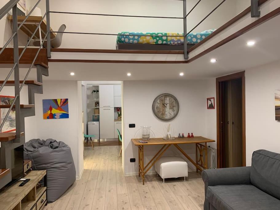 Casa Via Toledo. Centralissima E Vicina Al Porto Lägenhet Neapel Exteriör bild