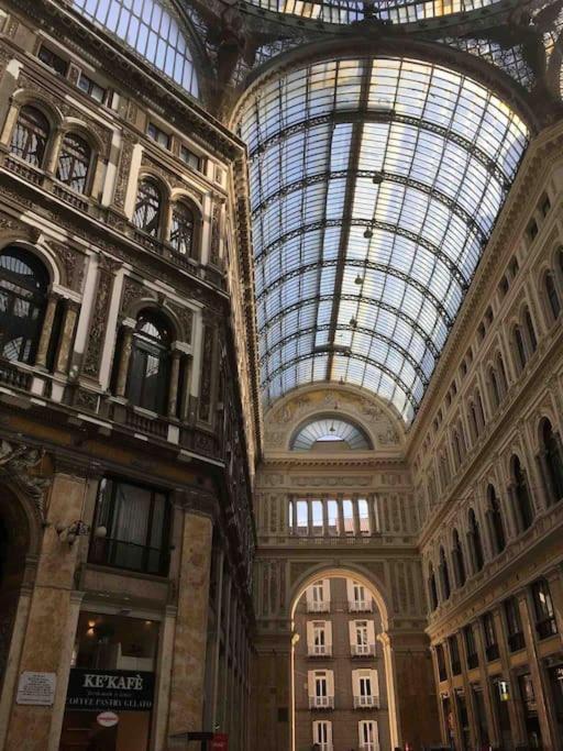 Casa Via Toledo. Centralissima E Vicina Al Porto Lägenhet Neapel Exteriör bild