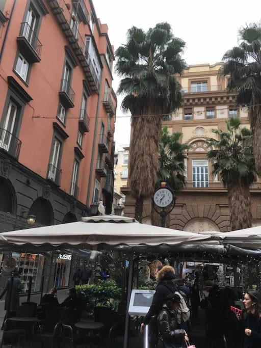 Casa Via Toledo. Centralissima E Vicina Al Porto Lägenhet Neapel Exteriör bild