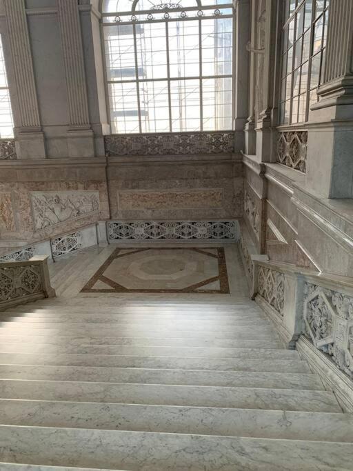 Casa Via Toledo. Centralissima E Vicina Al Porto Lägenhet Neapel Exteriör bild